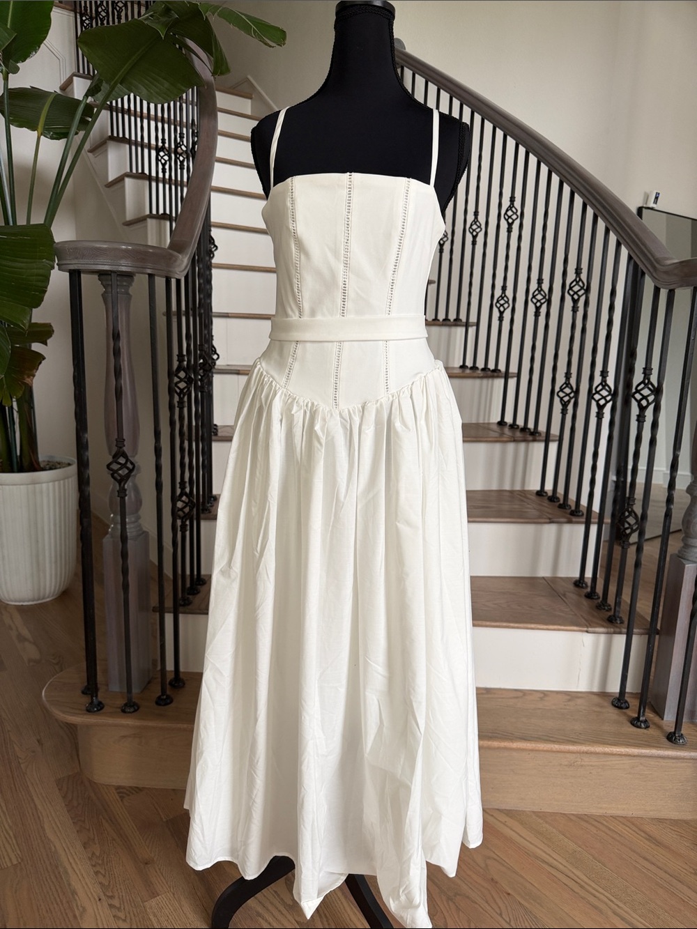 NWT Commense Classic White Spaghetti-Strap Midi Dress (Size M)